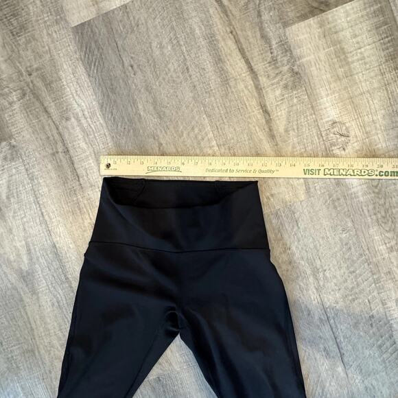 Lululemon Black Mesh Panel 7/8 Leggings Womens Size 6 - Picture 5 of 8